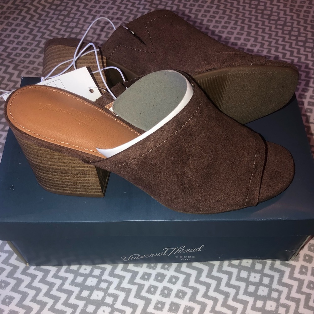 Universal Thread Block Heel Mules